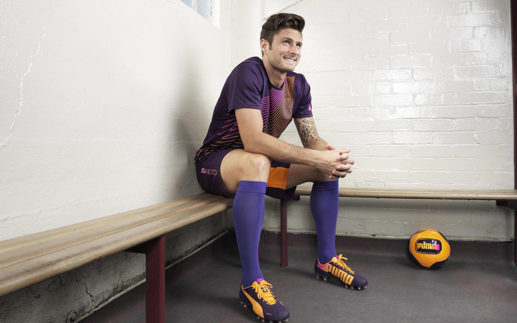 熊猫体育平台|中国足球传奇风华录，绿茵场上的不朽篇章